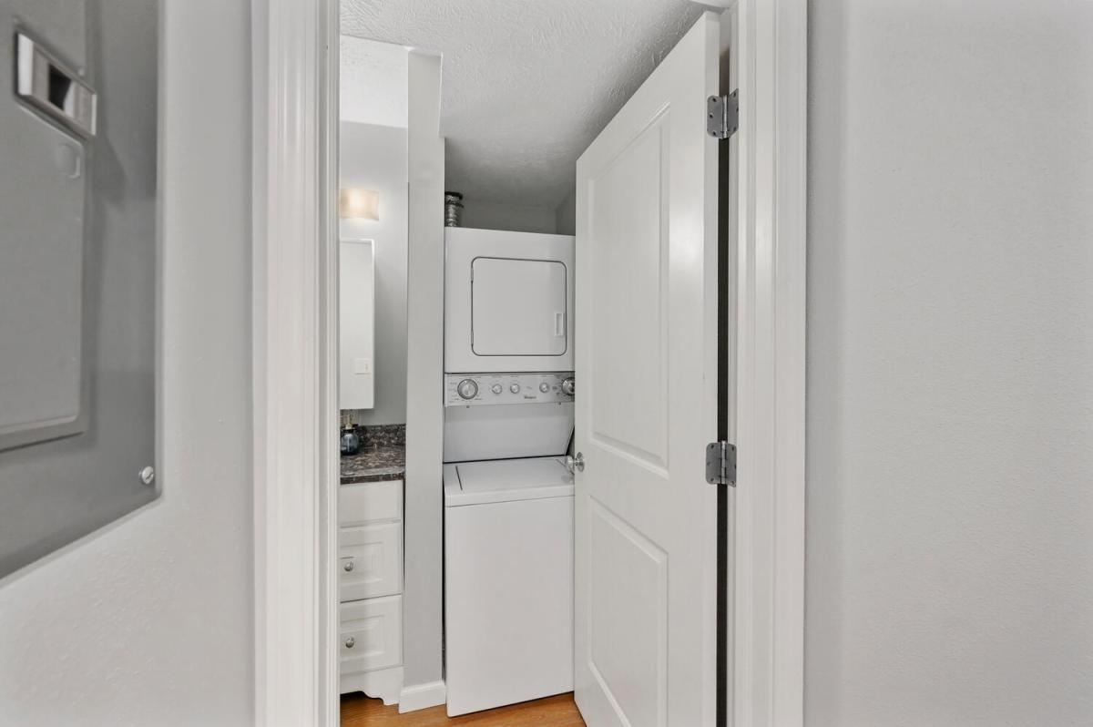 Apartment Laundry