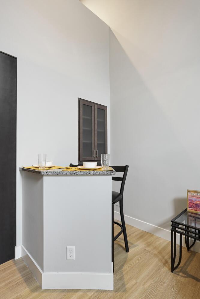 Dining Bar
