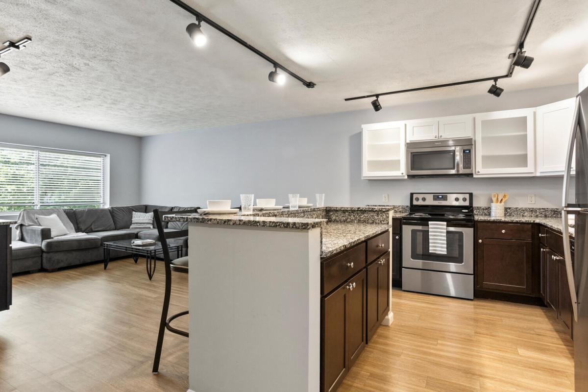 Kitchen Dining and Stove