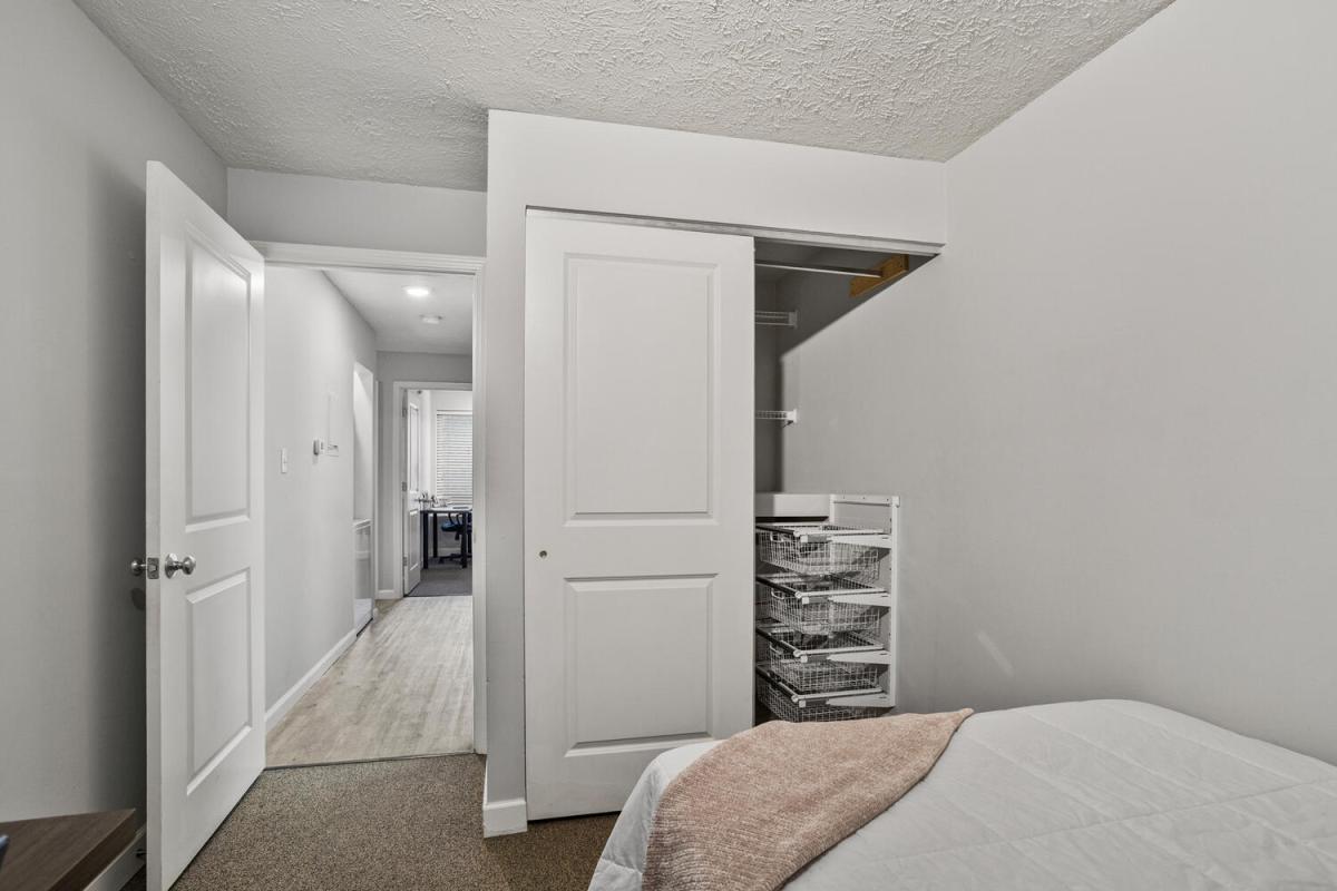 Bedroom 3 Closet