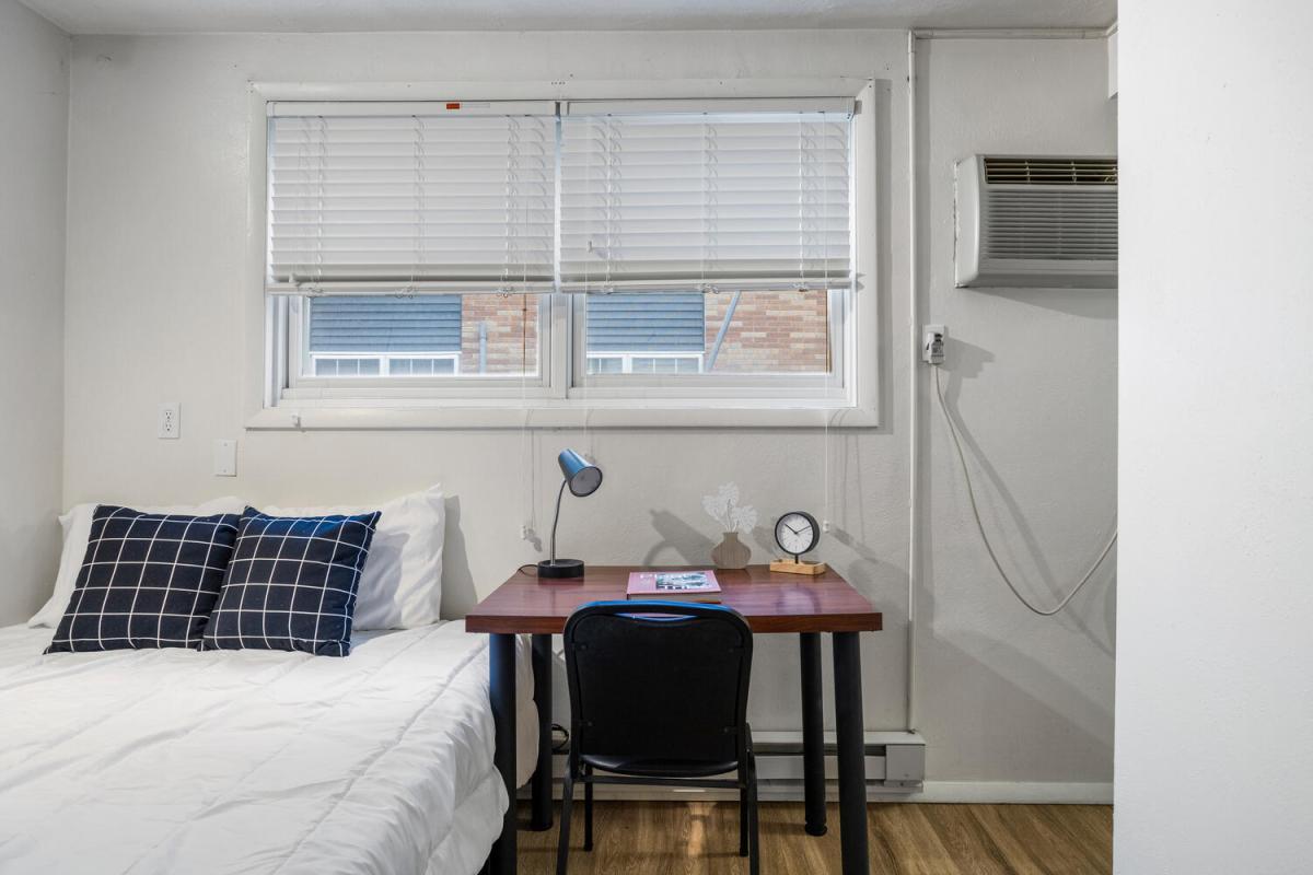 Bed & Desk